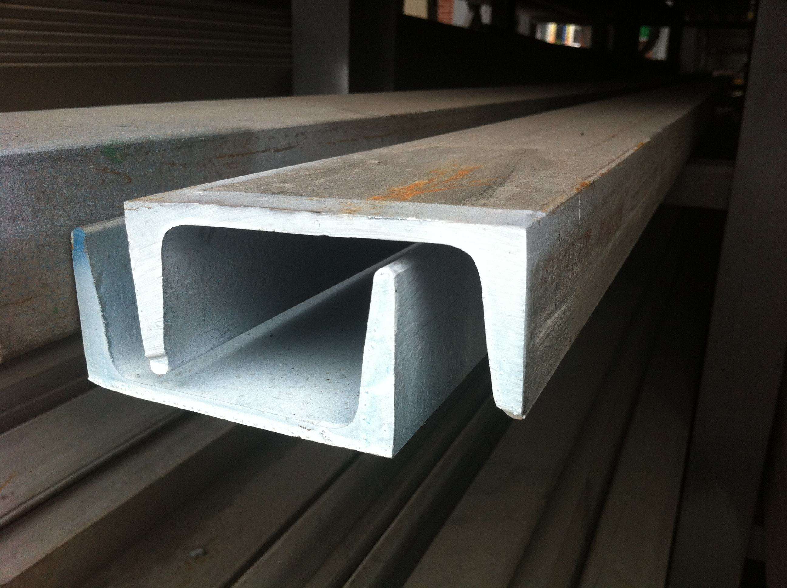 槽钢有哪些存储的注意事项-天津天物钢铁销售有限公司